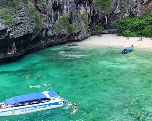 Phi Phi Islands and Maya Bay Tour by Speedboat from Krabi